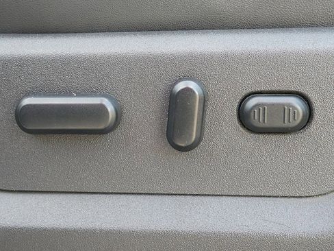 Used 2011 Ford F250 Lariat w/ Chrome Pkg image 13