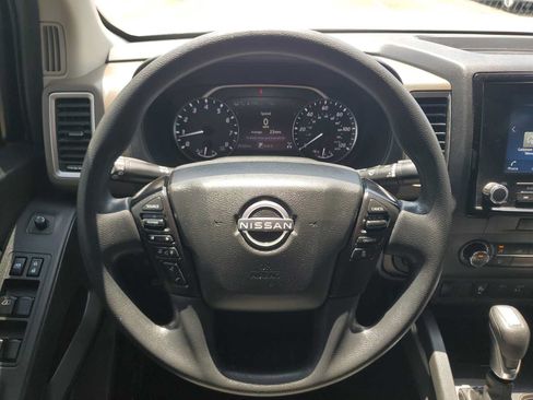 Used 2023 Nissan Frontier SV w/ Technology Package AWD/4WD image 11