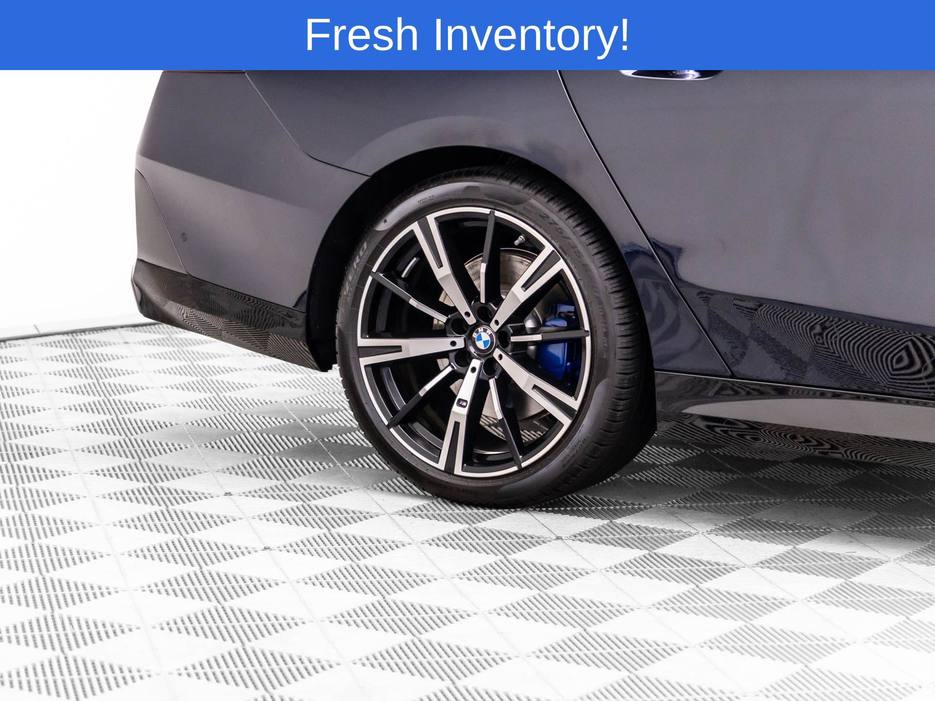 Certified 2027 BMW 530i xDrive w/ M Sport Package AWD/4WD image 38