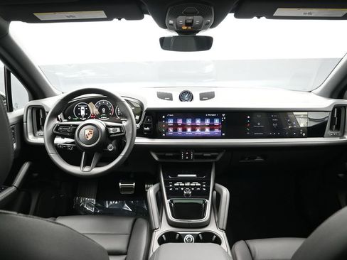 New 2026 Porsche Cayenne S AWD/4WD image 18