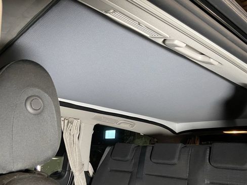 Used 2021 Mercedes-Benz Metris Passenger image 4