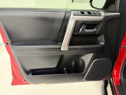 Used 2021 Toyota 4Runner SR5 AWD/4WD image 29