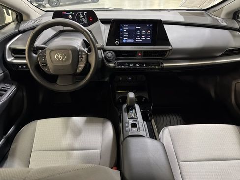 Used 2026 Toyota Prius LE FWD image 25