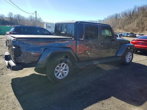 Used 2023 Jeep Gladiator Sport image 4