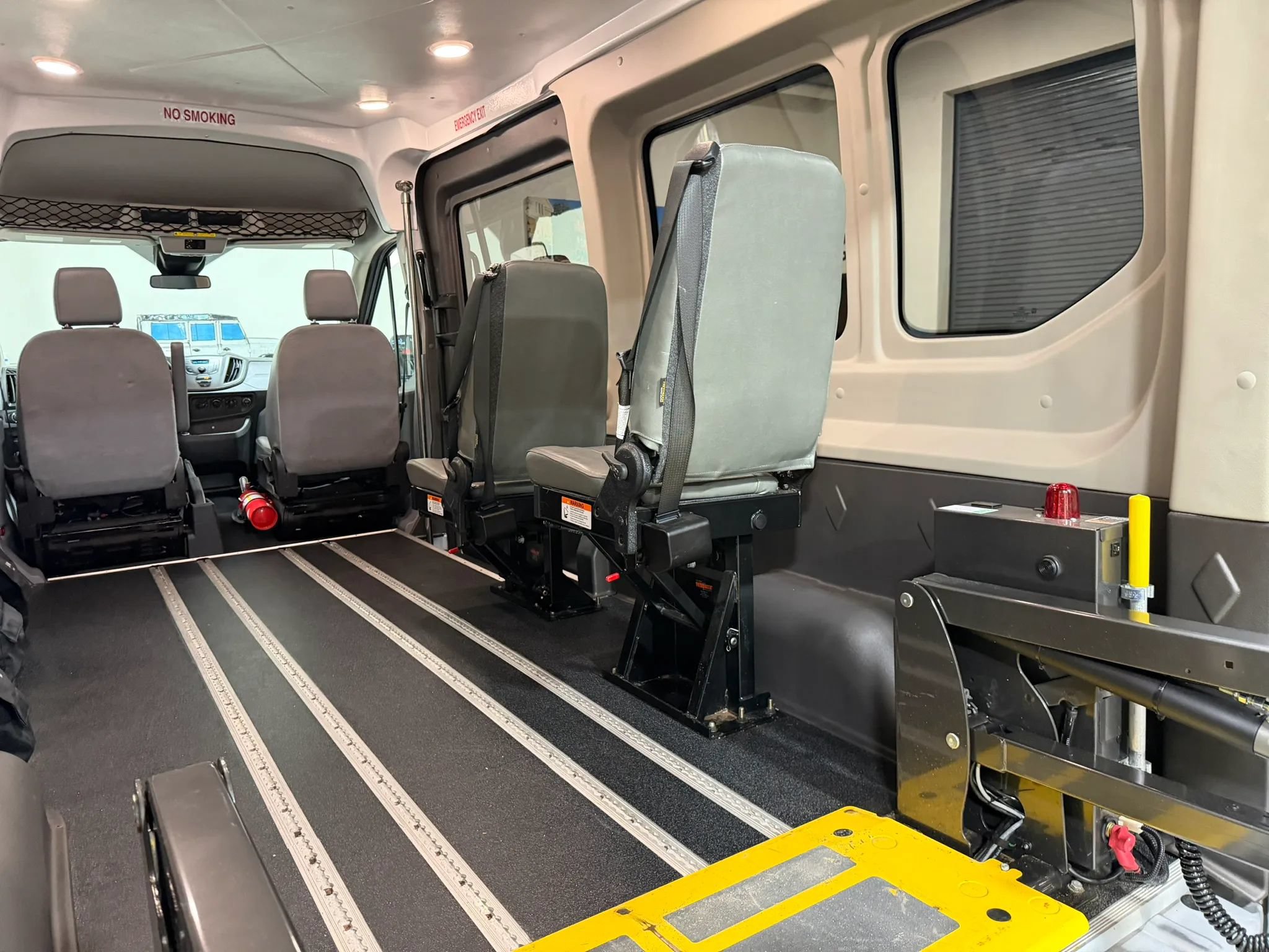 Used 2019 Ford Transit 250 148 Medium Roof RWD image 53