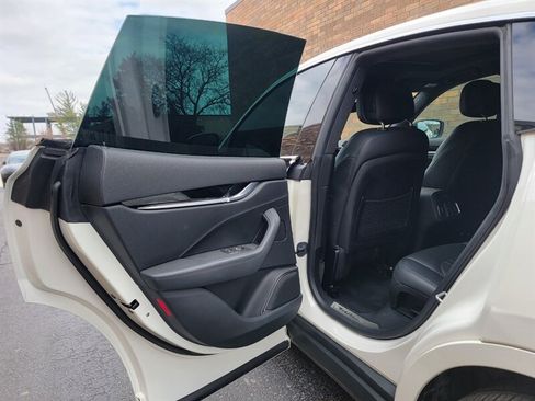 Used 2017 Maserati Levante AWD/4WD image 18