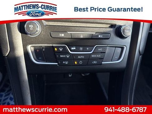 Certified 2018 Ford Fusion SE w/ Equipment Group 601A image 18