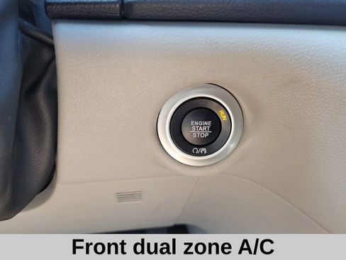 Used 2023 Chrysler Voyager LX FWD image 6