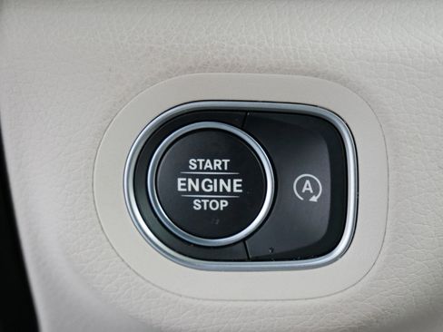 Used 2022 Mercedes-Benz GLS 450 4MATIC image 32