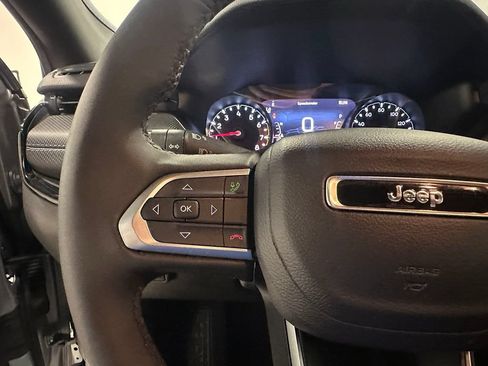 Used 2026 Jeep Compass Limited AWD/4WD image 35