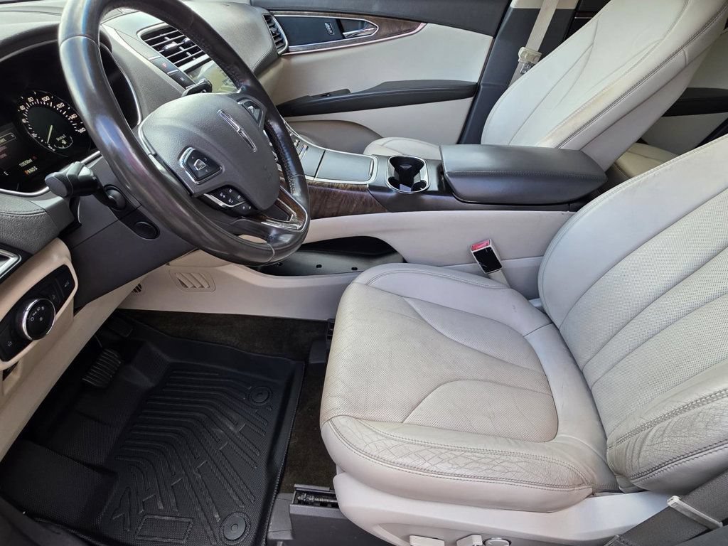 Used 2016 Lincoln MKX Reserve FWD image 7