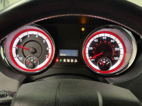 Used 2016 Dodge Grand Caravan SE FWD image 35