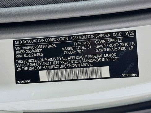 New 2026 Volvo XC60 T8 Ultra w/ Climate Package PRO AWD/4WD image 30