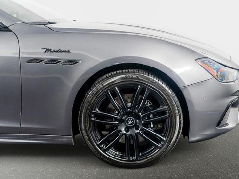 Used 2023 Maserati Ghibli Modena Q4 AWD/4WD image 4