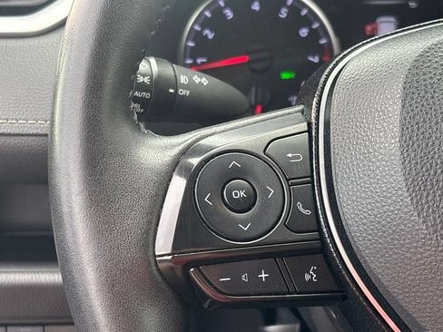 Used 2021 Toyota RAV4 XLE Premium AWD/4WD image 20