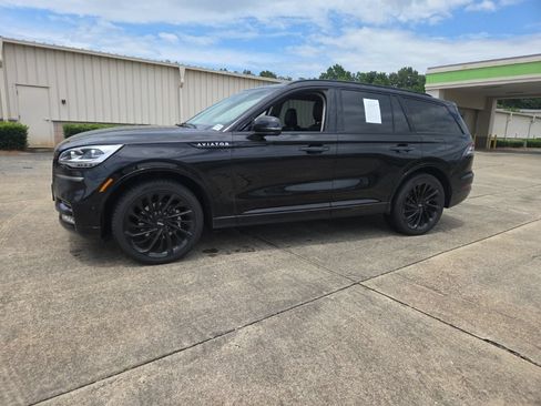 Used 2022 Lincoln Aviator Reserve w/ Equipment Group 201A AWD/4WD image 5