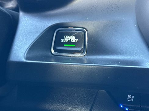 Used 2021 Chevrolet Camaro LT image 31