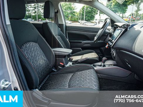 Used 2025 Mitsubishi Outlander Sport AWD image 23