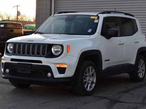 Used 2022 Jeep Renegade Latitude w/ Convenience Group image 1