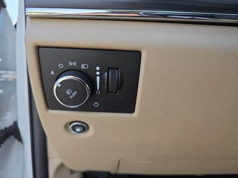 Used 2021 Jeep Grand Cherokee Limited w/ Luxury Group II AWD/4WD image 28