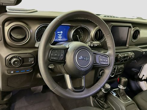 Used 2023 Jeep Wrangler Unlimited w/ 8.4" Radio Group AWD/4WD image 18