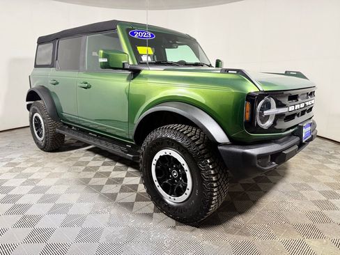 Used 2023 Ford Bronco Outer Banks w/ Sasquatch Package AWD/4WD image 9