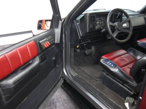Used 1988 GMC Sierra 1500 2WD Regular Cab image 36