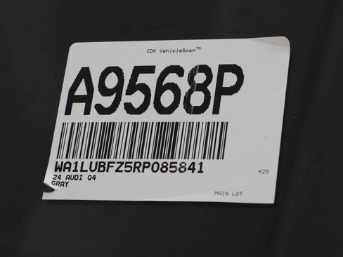 Used 2024 Audi Q4 e-tron Premium Plus w/ Premium Plus image 27