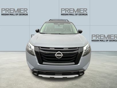 New 2025 Nissan Pathfinder Platinum