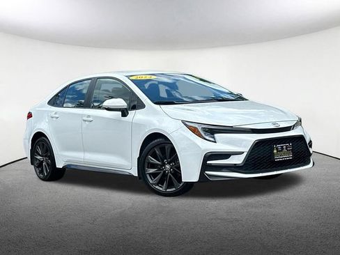 Certified 2024 Toyota Corolla SE FWD image 2