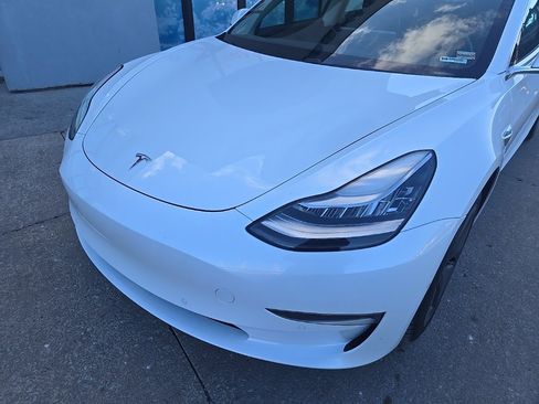 Used 2020 Tesla Model 3 Standard Range Plus image 17