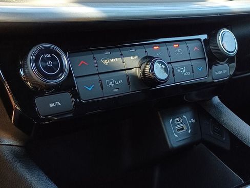 New 2026 Jeep Compass Limited AWD/4WD image 22