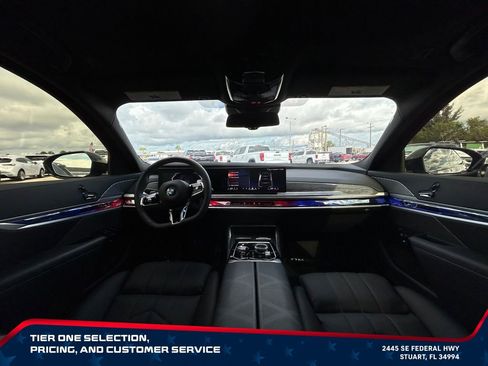 Used 2025 BMW 740i w/ Premium Package RWD image 26