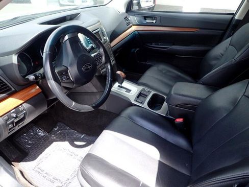 Used 2014 Subaru Outback 2.5i Limited image 9
