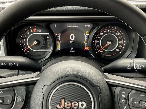 New 2025 Jeep Gladiator Willys image 19