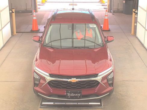Used 2024 Chevrolet Trax LT w/ Driver Confidence Package image 5