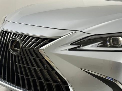 Certified 2025 Lexus ES 300h w/ Premium Package FWD image 15