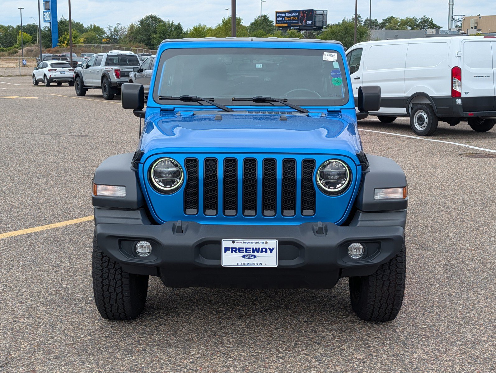 Used 2022 Jeep Wrangler Unlimited Sport AWD/4WD image 8