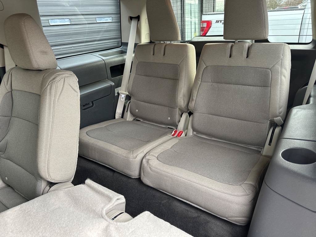 Used 2012 Ford Flex SE FWD image 19
