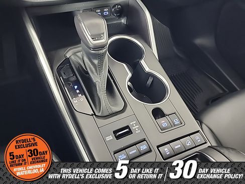 Used 2022 Toyota Highlander XLE image 37