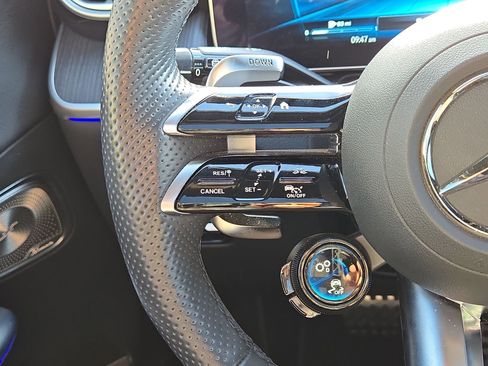 Used 2024 Mercedes-Benz GLC 43 AMG 4MATIC image 21