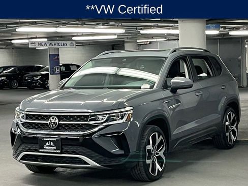 Used 2023 Volkswagen Taos SEL image 3