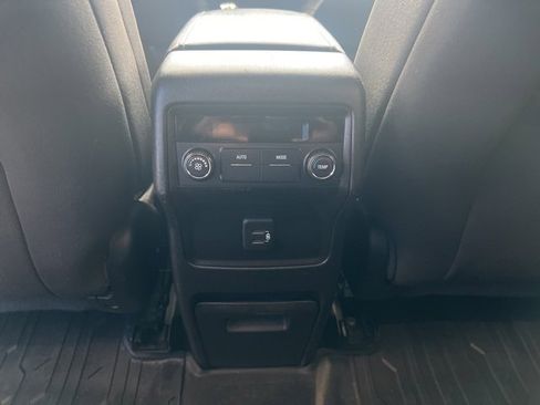 Used 2019 GMC Acadia SLE w/ LPO, Floor Liner Package image 18