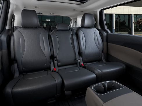 New 2026 Kia Carnival SX FWD image 16