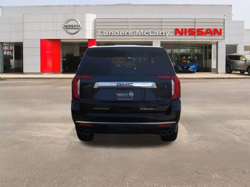 Used 2021 GMC Yukon Denali image 4