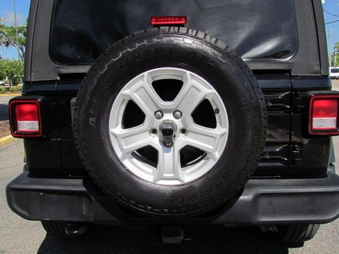 Used 2022 Jeep Wrangler Unlimited Sport image 21