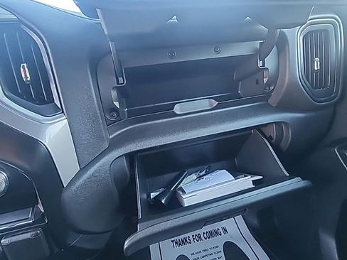 Used 2020 GMC Sierra 1500 4x4 Crew Cab w/ Sierra Value Package image 18