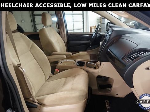 Used 2015 Dodge Grand Caravan SXT w/ UConnect Hands-Free Group image 23