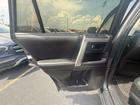 Used 2010 Toyota 4Runner Limited AWD/4WD image 18