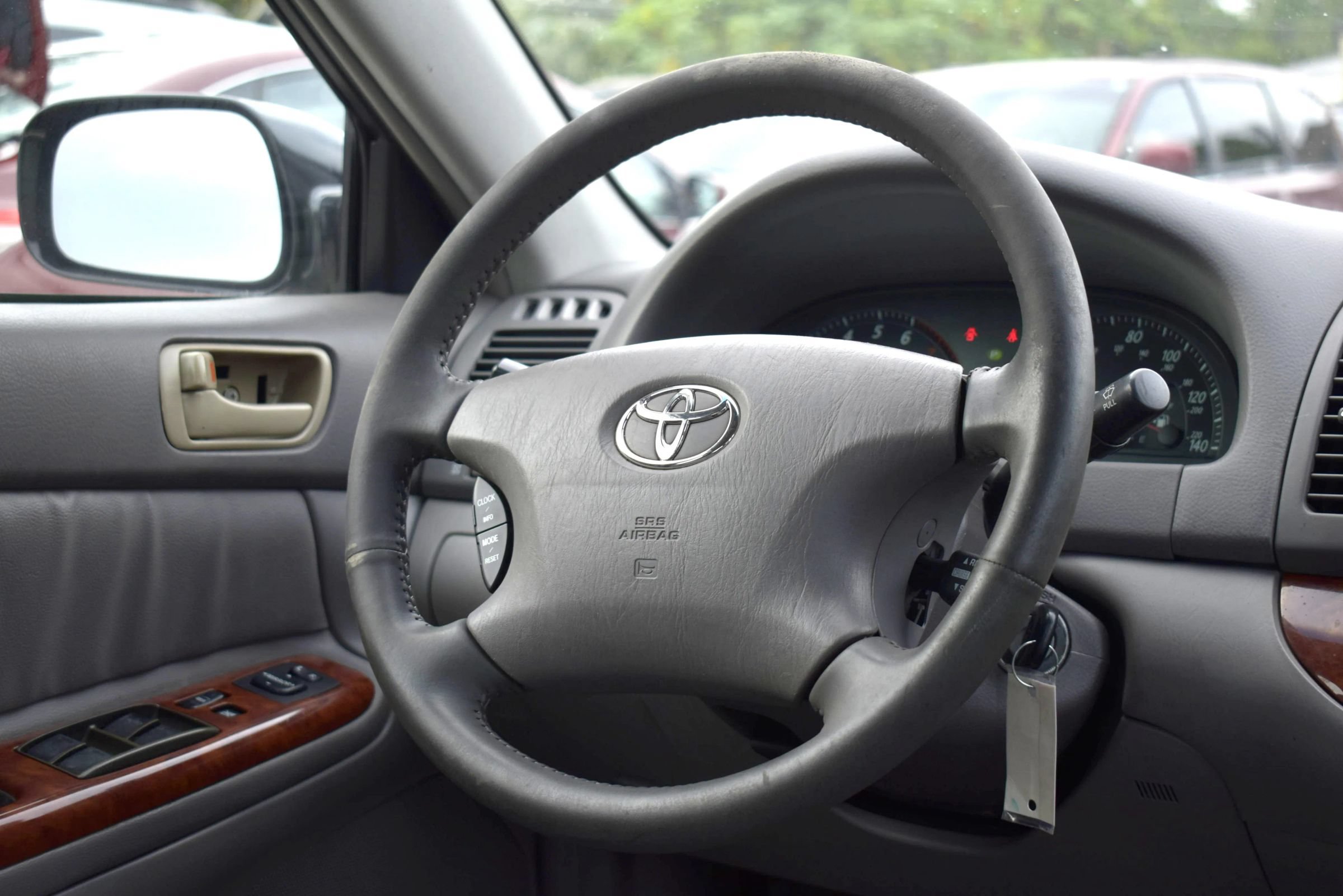 Used 2002 Toyota Camry LE FWD image 11